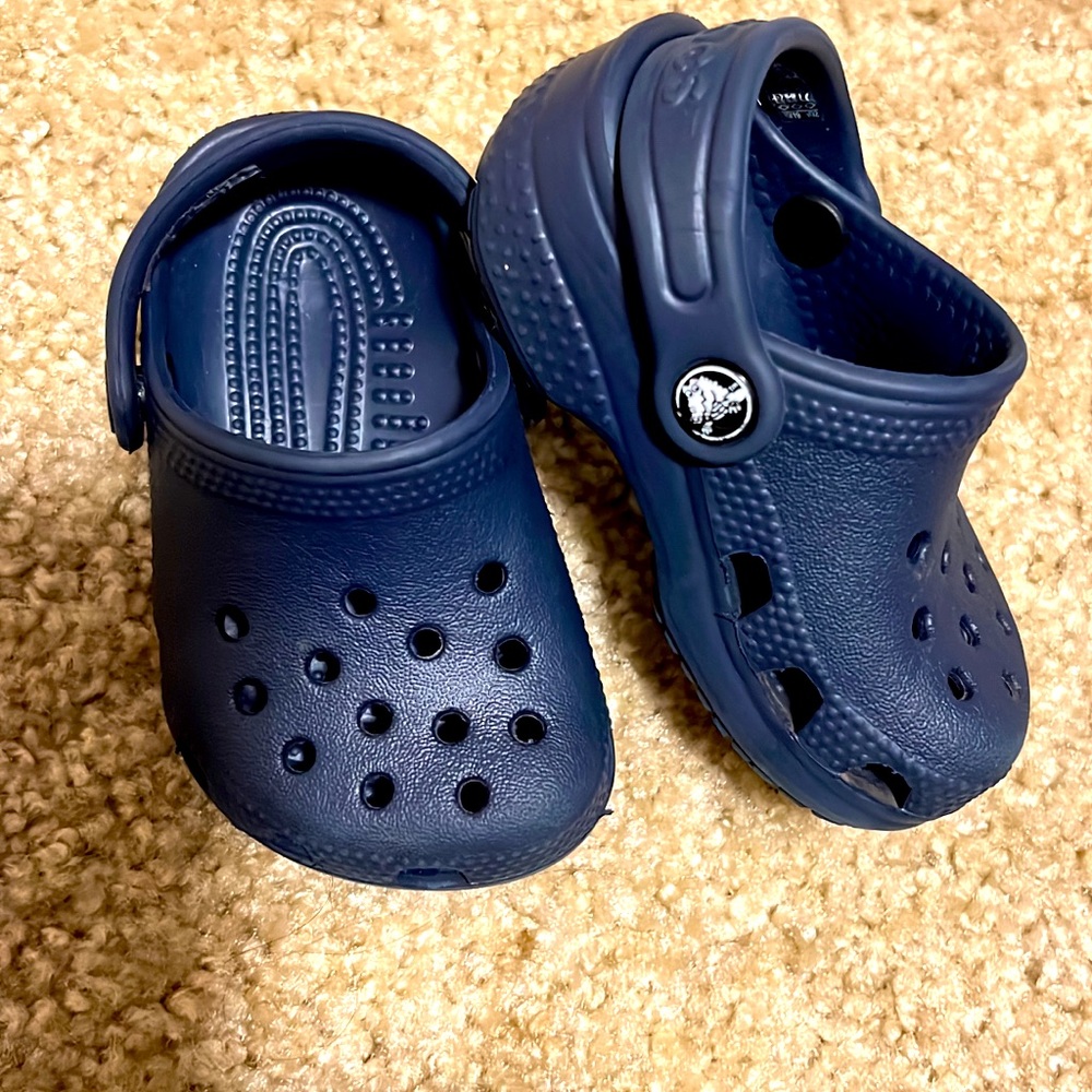 2c crocs
